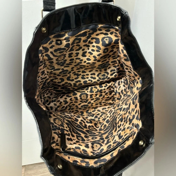 Victoria's Secret Small Travel Carry On Overnight Bag Black Cheetah Inside Print - Picture 3 of 4